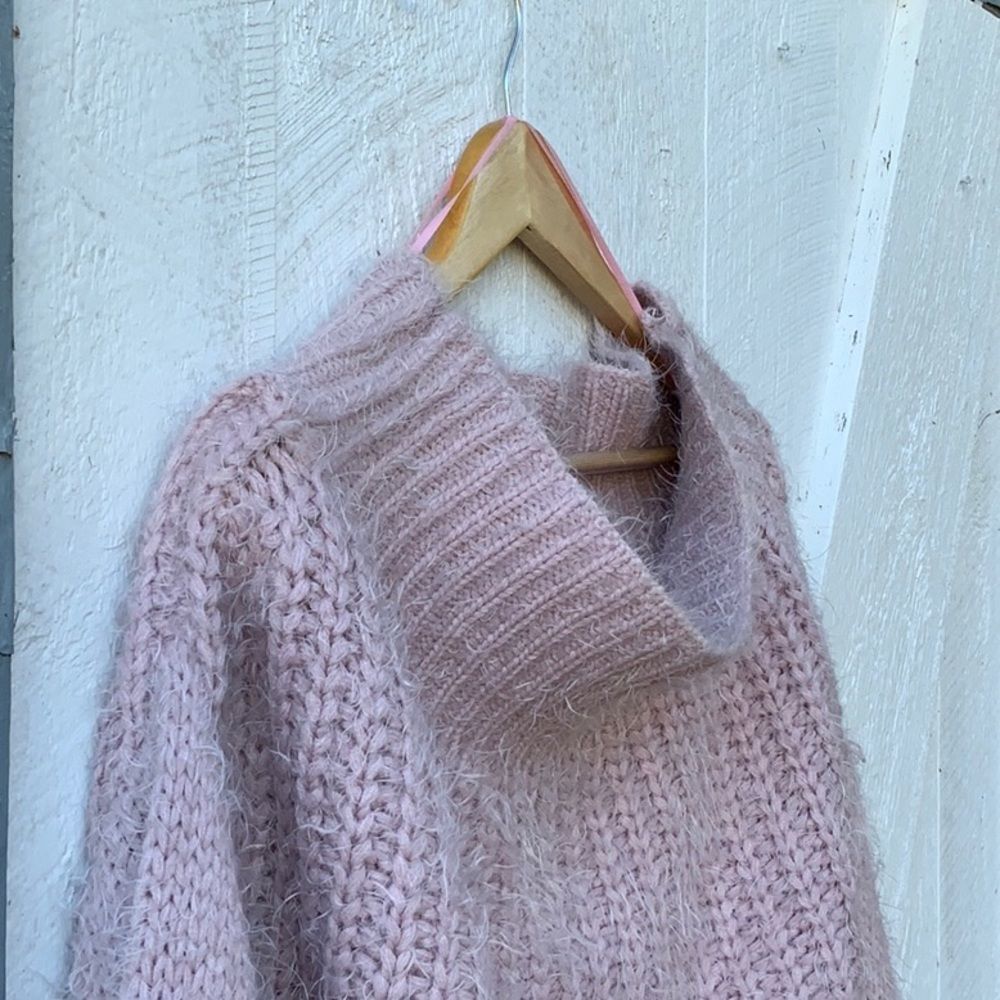 2/$25 🍣 Lilac Soft Cropped Sweater, Size Medium/Large, Off Shoulder, Cowl Neck